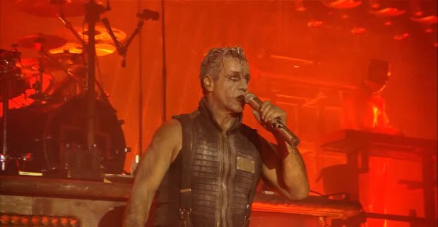 Diskussionen über Konzertauftritte von Till Lindemann nehmen zu. Quelle: Youtube Screenshot