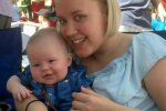 Die Mutter, die das Kind zur Adoption freigegeben hat, hat ein Video für es aufgenommen