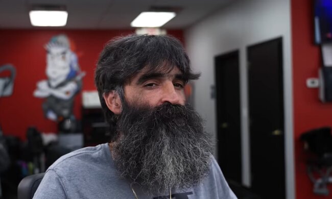 Der Obdachlose. Quelle: Youtube Screenshot