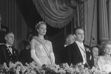 Rainier III. und Grace Kelly an ihrem Hochzeitstag. Quelle: Screenshot Youtube