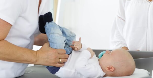 "Ich lasse meine Kinder keine Windeln tragen: Sie signalisieren mir, wenn sie auf die Toilette müssen"