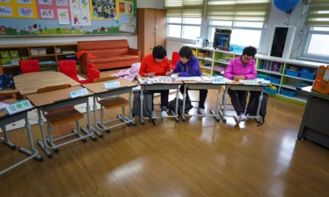 Großmütter der ersten Klasse: Wie alte Frauen in einer südkoreanischen Schule lesen und schreiben lernen