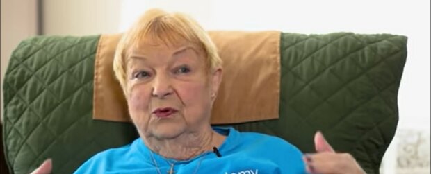 "Ich bin jeden Tag glücklicher": 100-jährige Rentnerin beginnt mit Powerlifting und stellt Guinness-Rekord auf