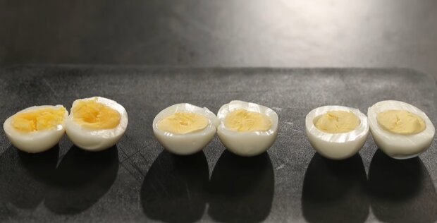 Chefkoch zeigte, wie man perfekte Eier kochen kann