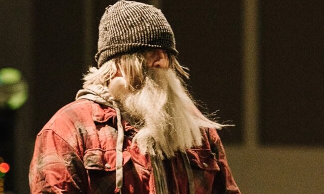 Obdachloser Mann. Quelle: Screenshot Youtube