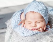 Ein Mann brachte versehentlich das Baby seiner Geliebten zu seiner Frau