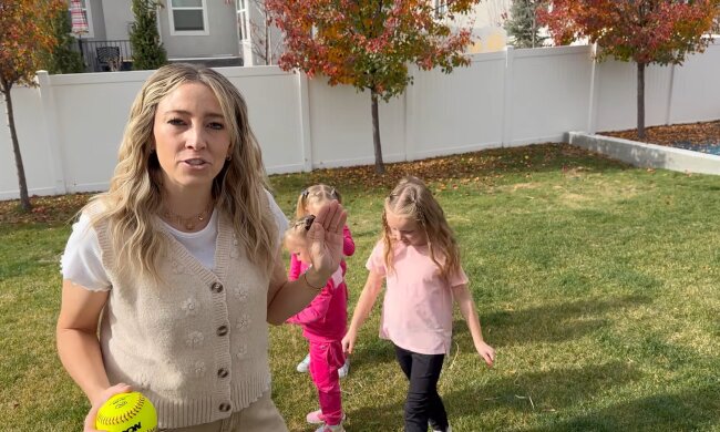 „Karriere ist planbar, Kinder nicht – und ich liebe es trotzdem“. Quelle: Youtube Screenshot