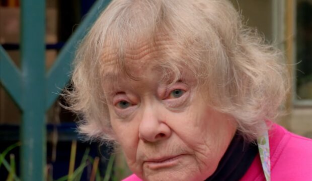 „Ich brauche das Geld, sie weigert sich – ist das fair?“ Quelle: Youtube Screenshot