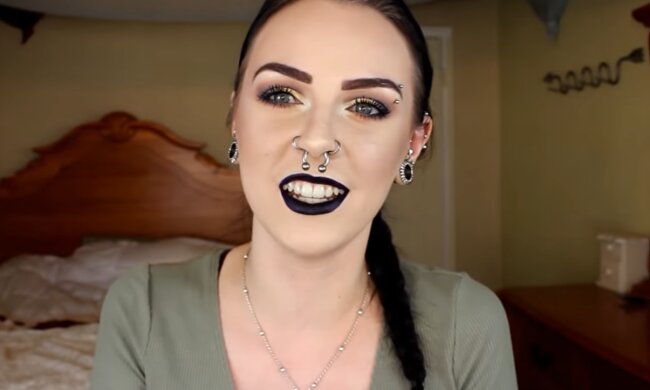 Extreme Schönheitsexperimente. Quelle: Screenshot YouTube