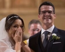 Der Bräutigam machte eine tolle Überraschung für seine Braut, die mit besonderen Kindern arbeitet
