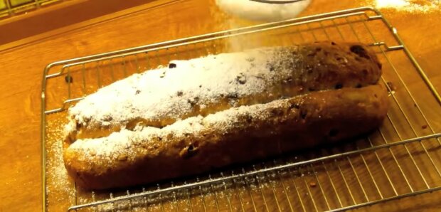 Der bayerische Bäcker backt Weihnachtsstollen für Königin Elizabeth