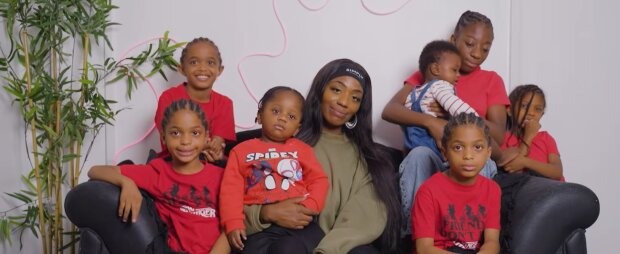 „Mit 27 Mutter von sieben – und das System lässt mich allein.“ Quelle: Youtube Screenshot