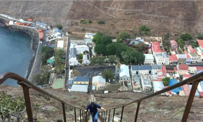 Es wurde bekannt, wo sich der Flughafen befindet, der fast nicht benutzt wird