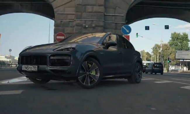 Der Taxifahrer überwies Geld, um ein teures Auto zu reparieren: der Besitzer des Autos schwieg nicht