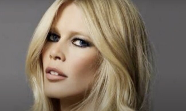Claudia Schiffer. Quelle: Screenshot YouTube