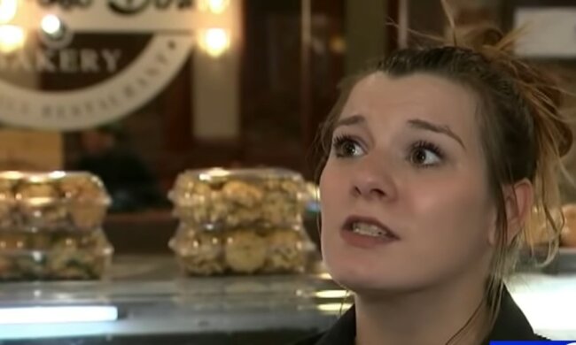 Courtney English. Quelle: Youtube Screenshot