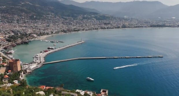 Viele Deutsche können sich 2026 keinen Urlaub leisten: Ursachen und Folgen
