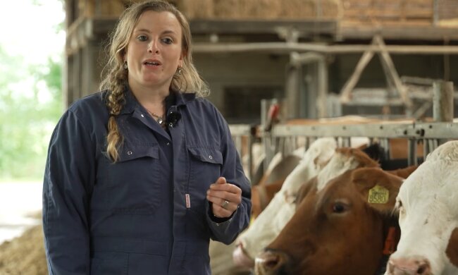 Ein Leben zwischen Ackerboden und Abendhimmel. Quelle: Youtube Screenshot