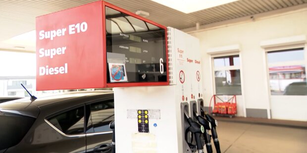 EU diskutiert E20-Kraftstoff. Quelle: Youtube Screenshot