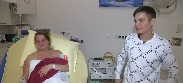 Deutsche Mutter bringt ihr viertes Kind zur Welt und hofft auf staatliche Unterstützung