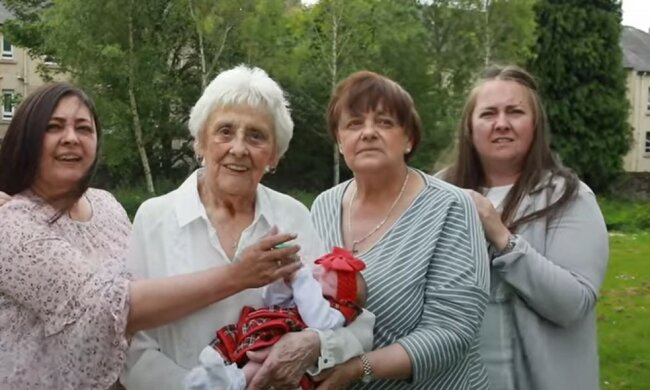 Große Familie.  Quelle: Youtube Screenshot