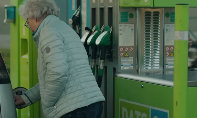 Spritpreise belasten Rentner. Quelle: Youtube Screenshot