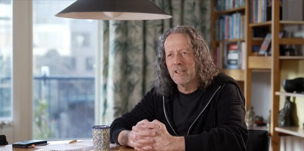 Keine Ruhe vor den Rechnungen. Quelle: Youtube Screenshot