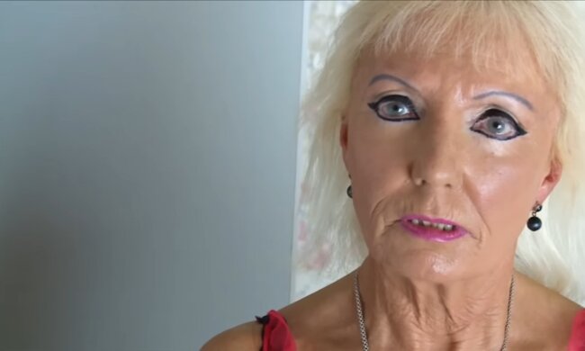 51-Jährige Frau sieht sich als jünger. Quelle: Youtube Screenshot