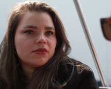 Eine junge Frau verliert die Kontrolle. Quelle: Youtube Screenshot