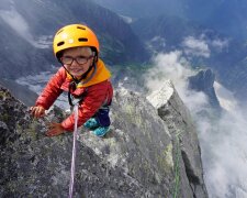 Wie ein dreijähriger Junge auf einen 3352 Meter hohen Gipfel kletterte