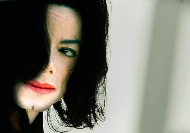 Michael Jacksons legendärer funkelnder Handschuh wurde verwendet um Hautkrankheiten abzudecken