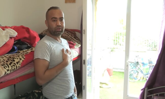 Vater macht sich Sorgen um die Zukunft seiner Kinder. Quelle: Youtube Screenshot