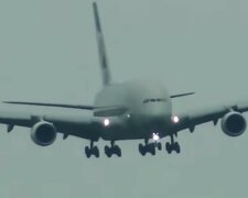 Das Flugzeug. Quelle: Youtube Screenshot