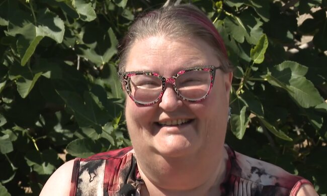 Simones Blick in eine unsichere Zukunft. Quelle: Youtube Screenshot