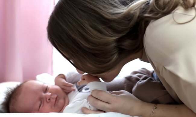 Mamas Wachsamkeit hat die Familie gerettet. Quelle: Screenshot YouTube