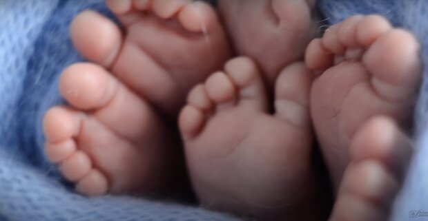 Neugeborene Kinder. Quelle: Screenshot YouTube