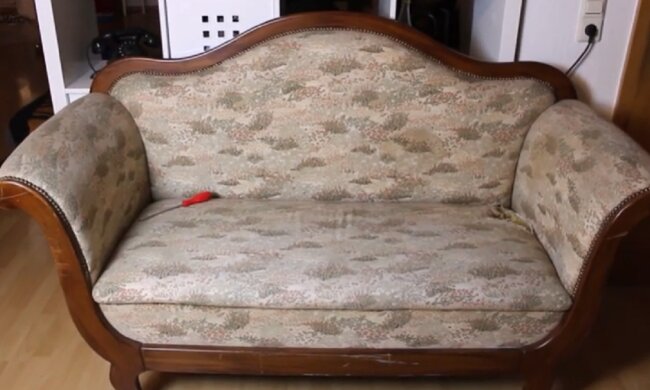 Die Frau kaufte ein gebrauchtes Sofa: Aber am nächsten Tag "erwachte es zum Leben"