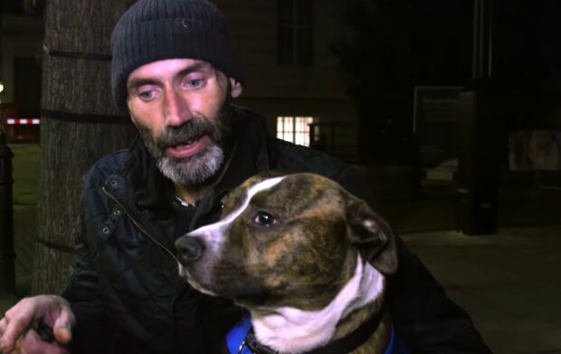 Der Obdachlose Keith Walker riskierte sein Leben, um alle Tiere aus dem brennenden Tierheim zu retten