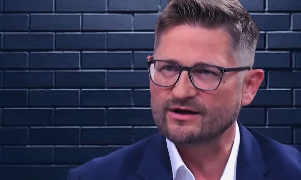 René Springer fordert: „Regierung muss abgeschafft werden“. Quelle: Youtube Screenshot