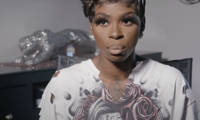 Eine Mutter. Quelle: Screenshot YouTube