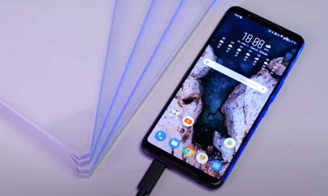 Handy. Quelle: Screenshot YouTube
