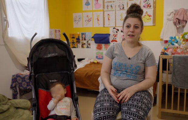 Alleinerziehende gerät durch hohe Lebenshaltungskosten in Bedrängnis. Quelle: Youtube Screenshot