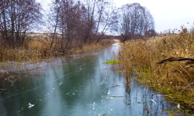 Gefrorener Fluss. Quelle: Screenshot YouTube
