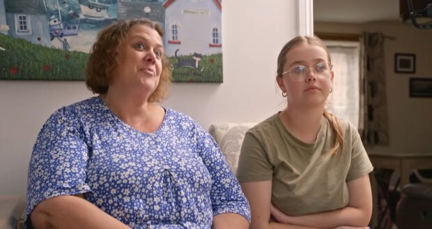Mutter in Tränen. Quelle: Youtube Screenshot