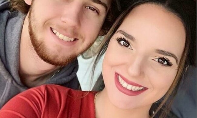 "Man hält sie für die Schwester": wie eine Mutter die Freundinnen ihres Sohnes vergrault