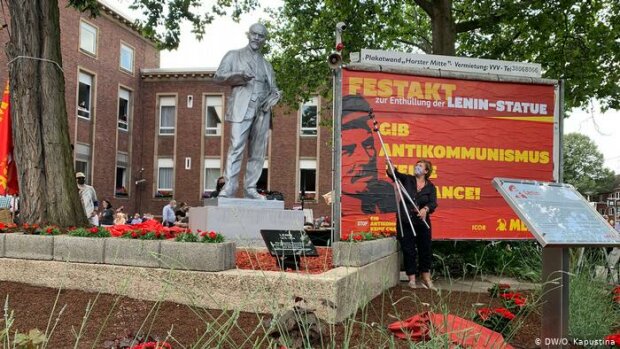Zum ersten Mal in der Geschichte wurde in Westdeutschland ein Lenin-Denkmal errichtet. Die Behörden versuchten ihn zu verbieten – das Gericht lehnte ab