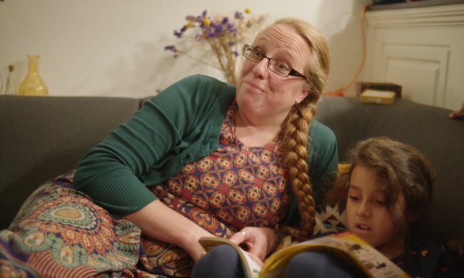 Anouk, 40, alleinverdienend und müde. Quelle: Youtube Screenshot