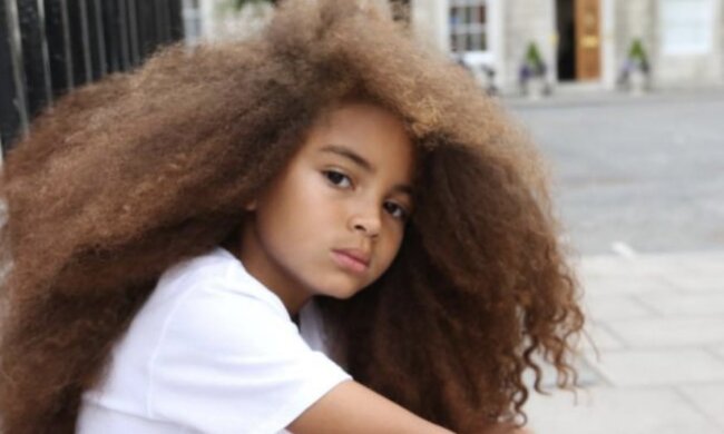 Der Junge namens Farooq hat wunderschönes Haar. Quelle: laykni.com