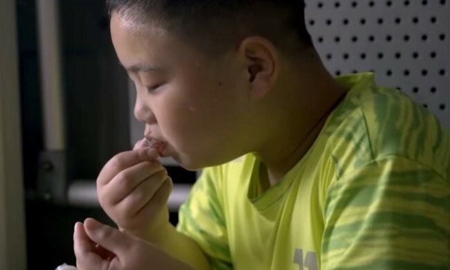 Hinter jeder Mahlzeit steckt eine edle Mission. Quelle: Screenshot YouTube