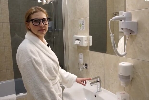 Ein sauberes Badezimmer ohne Aufwand. Quelle: Screenshot YouTube